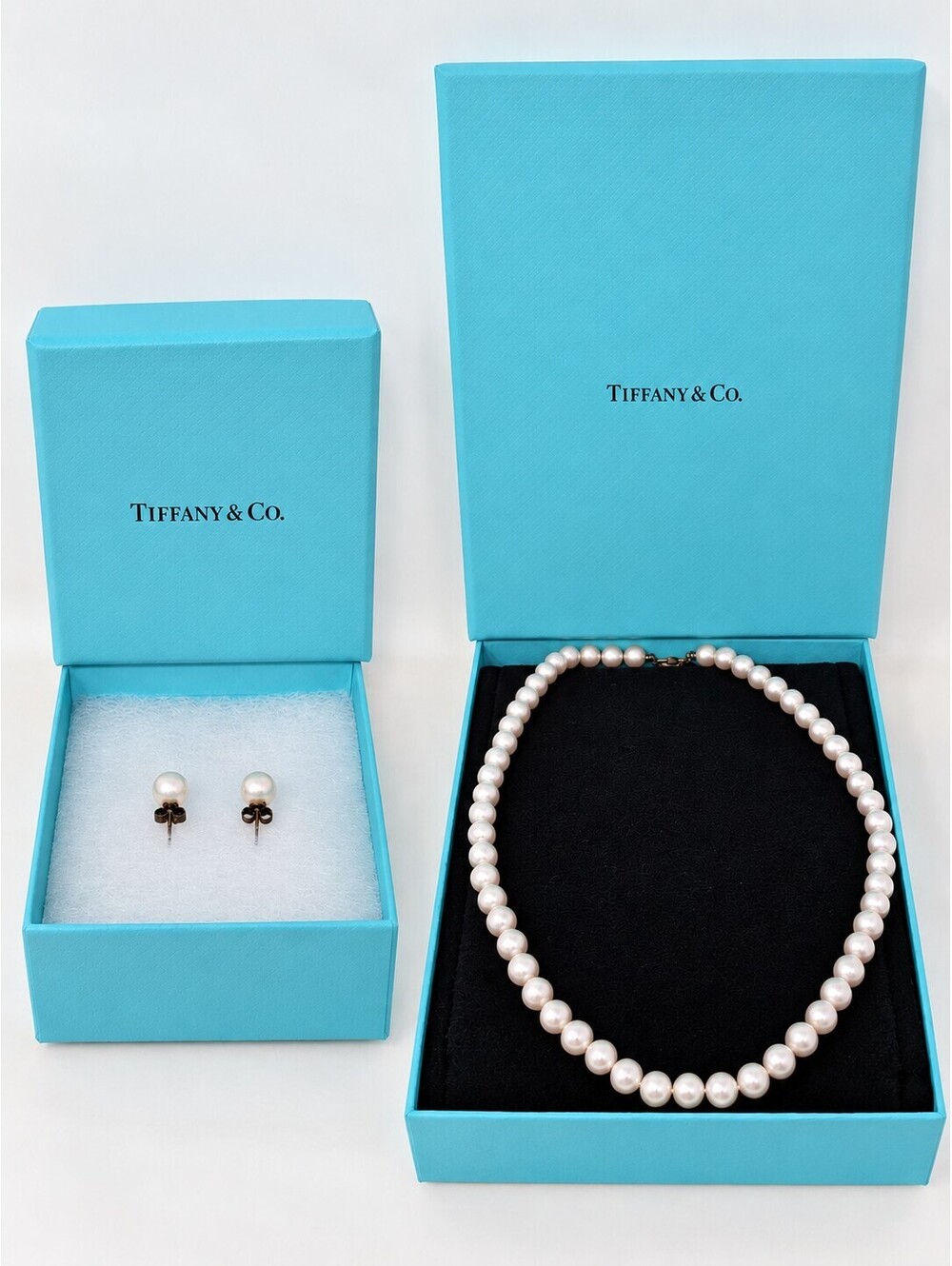 TIFFANY & CO Ziegfeld Pearl Necklace & Pearl Stud Earrings Set Box Receipt Bag